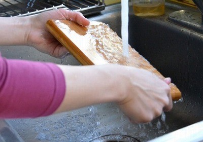 冬の手荒れやひび割れの予防法と3つの対処法