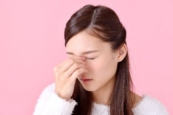 眼精疲労の治し方と疲れ目による頭痛・吐き気・肩こりの対処法!