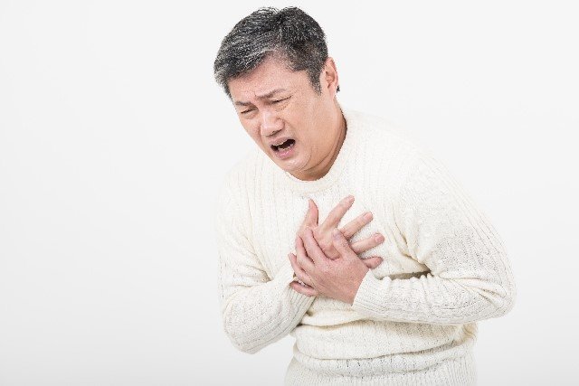 胸焼けの対処法や解消法!吐き気やゲップを伴う場合は?