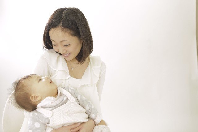 手足口病の症状と潜伏期間や治療法!うつる場合もあるの?