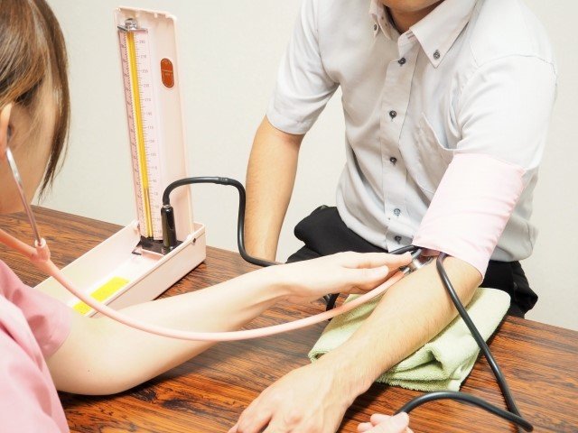 高血圧の症状や予防に効果のある食べ物や飲み物おすすめ20選!